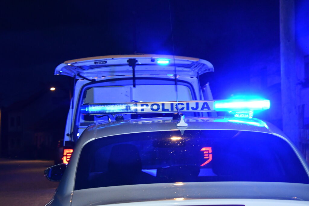 U Cirkveni uzeo ključeve teretnog vozila, u Kenđelovcu skrivio prometnu i “nestao”