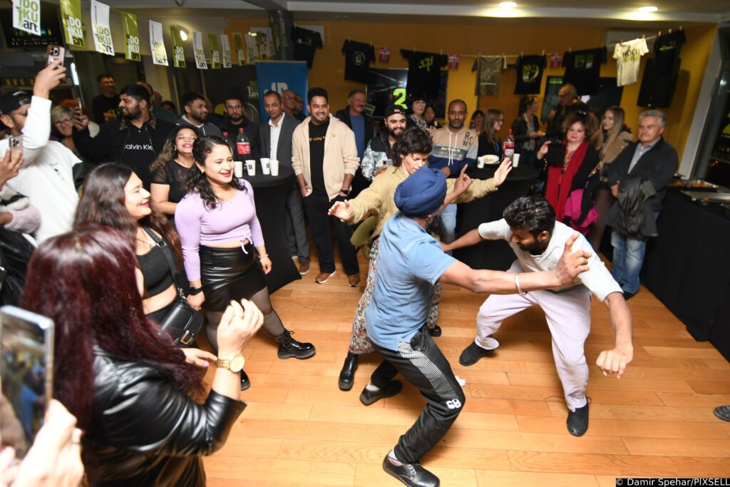 [VIDEO] Rasplesani strani radnici u Bjelovaru