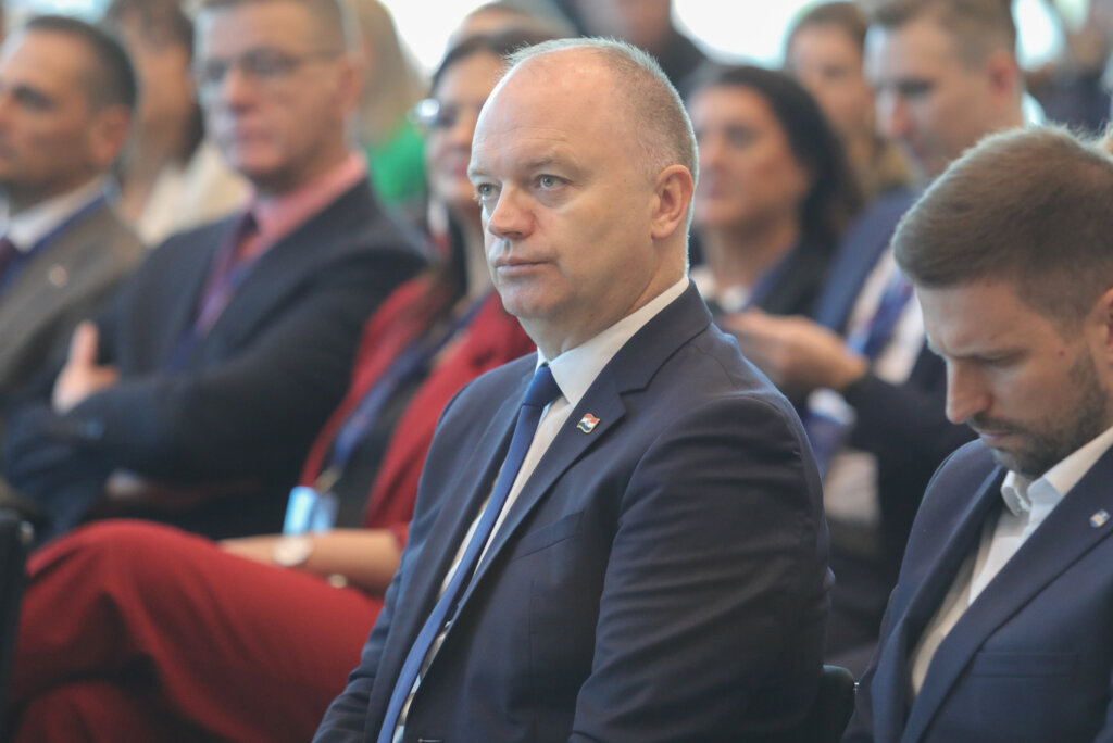 Šipić: Stalo nam je do obitelji, rodiljne i roditeljske potpore značajno porasle