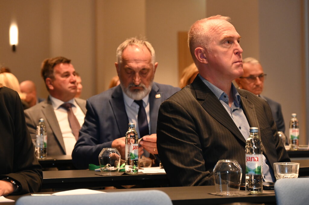 Sjednica Zg 1393 (10)