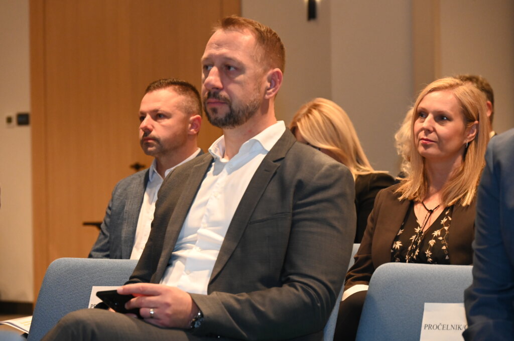 Sjednica Zg 1393 (24)