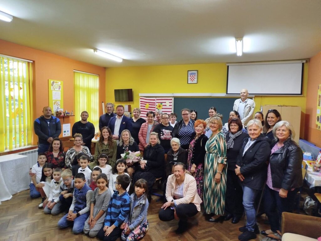 Dva stoljeća školstva u Bolču