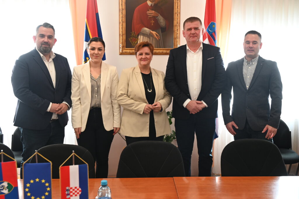 [FOTO/VIDEO] Potpisan ugovor o izgradnji sportske dvorane u Đelekovcu