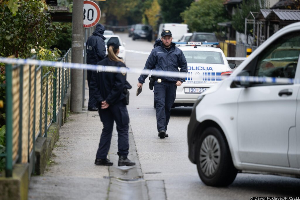 U stanu pronađen mrtav muškarac, žena u bolnici