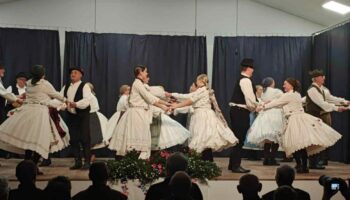 02c32f0d 4393 42bb 9da2 0c8c65f0ee28