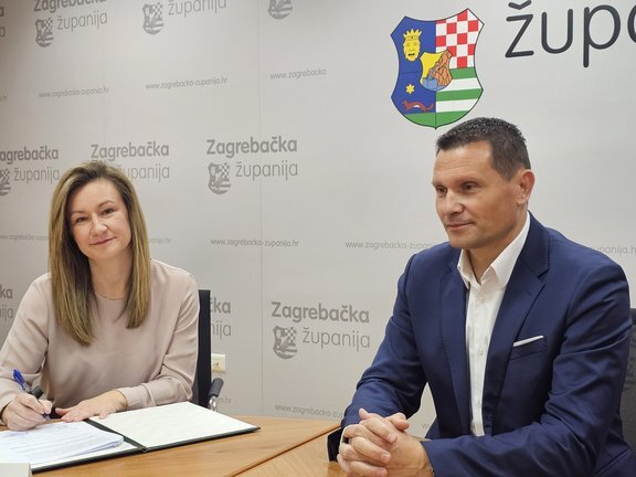 20251104 093312.jpg 648x432 Q85 Subsampling 2