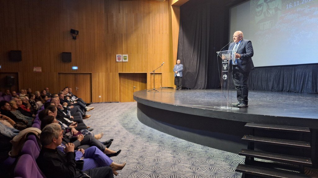 20251113 193523 1024x576