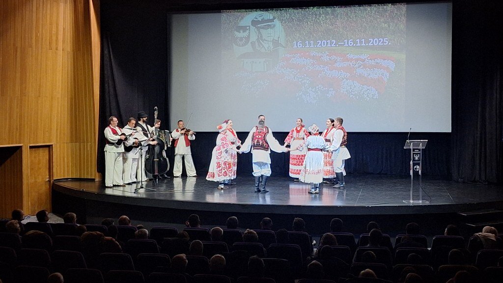 20251113 200605 1024x576