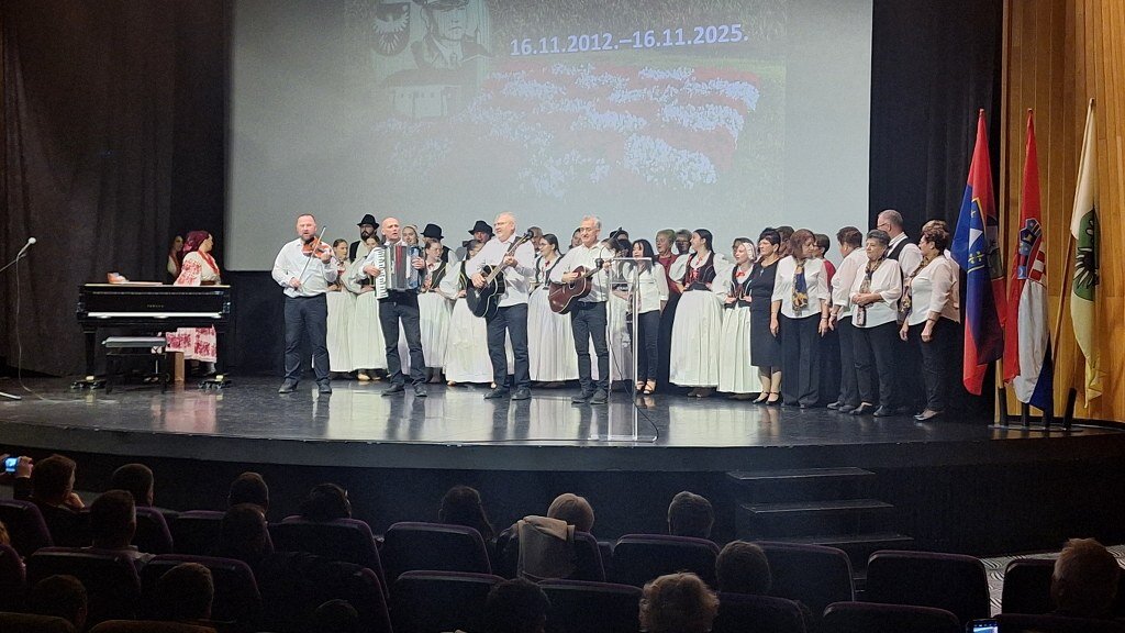 20251113 204910 1024x576