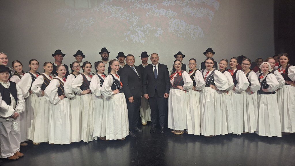 20251113 210505 1024x576