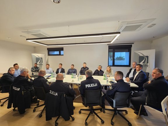 20251114 101335.jpg 648x432 Q85 Subsampling 2