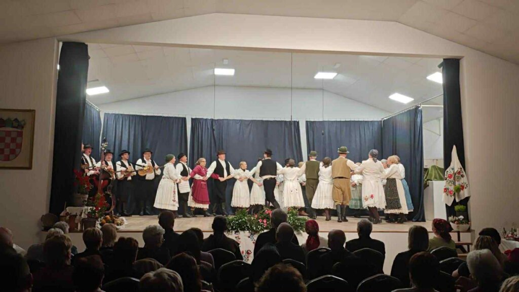 2851227a 3931 482f Bd18 A923611f0a48