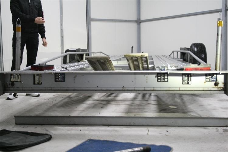 [FOTO] Trojica stranih državljana uhićena zbog krijumčarenja cigareta