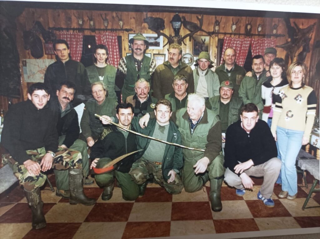 3de53e40 Cf09 4589 94dc E73131e60bab