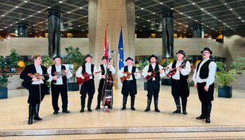 5c382813 B86b 4746 90f7 D2f6f199007c