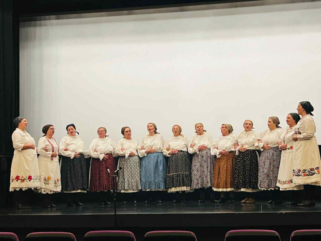 7c3c3aae 53bb 4b80 Af86 20444e96bd64