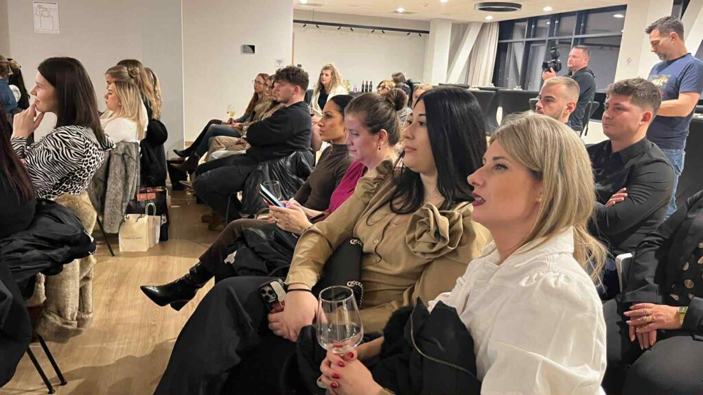 9a9be452 8eba 4ed8 9320 4c5c8017326f