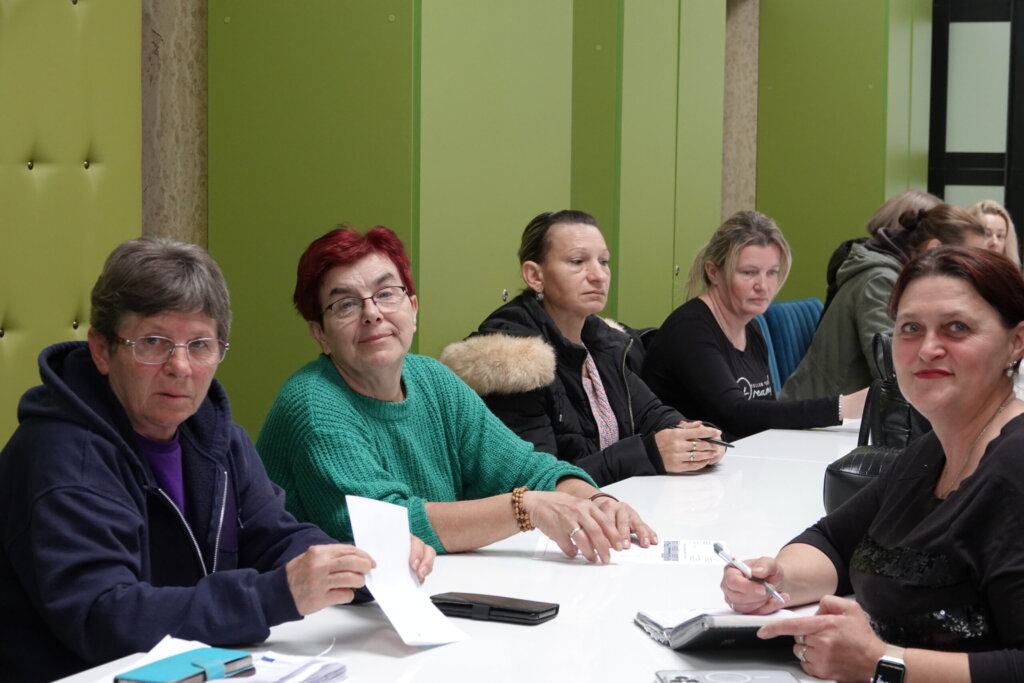 Đurđevac: Edukativno predavanje za gerontodomaćice udruge “Susret” o sigurnosti i radu na terenu