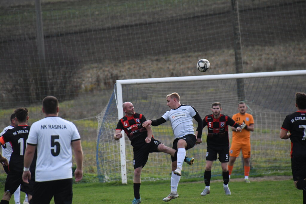NOGOMET 2. ŽNL Rasinja uzela bodove u Gornjoj Rijeci