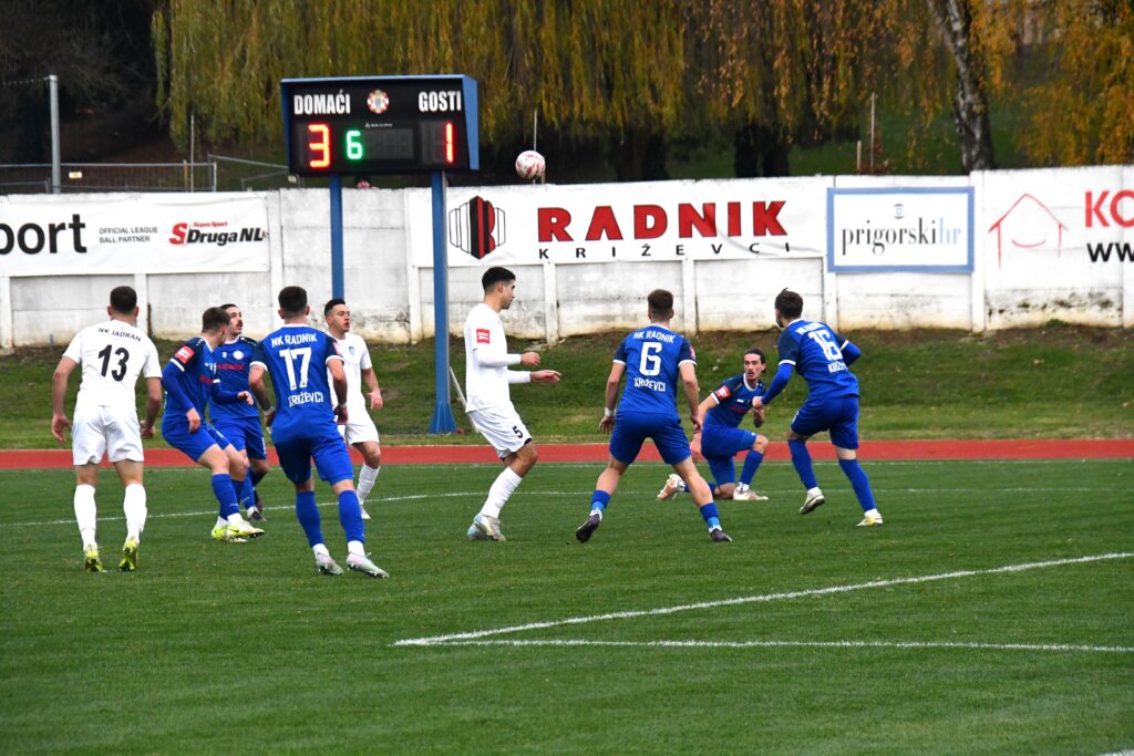 SUPERSPORT 2. NL Radnik Križevci hat-trickom Mladena do tri boda pred svojim navijačima