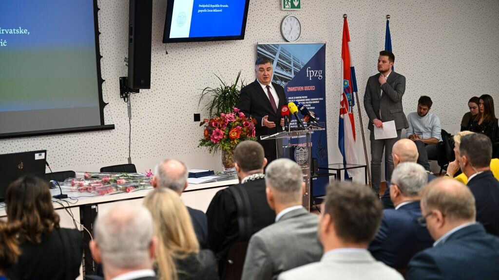 Milanović na FPZG-u: “Razvijajte znatiželju i skepsu, a ne ideologiju”