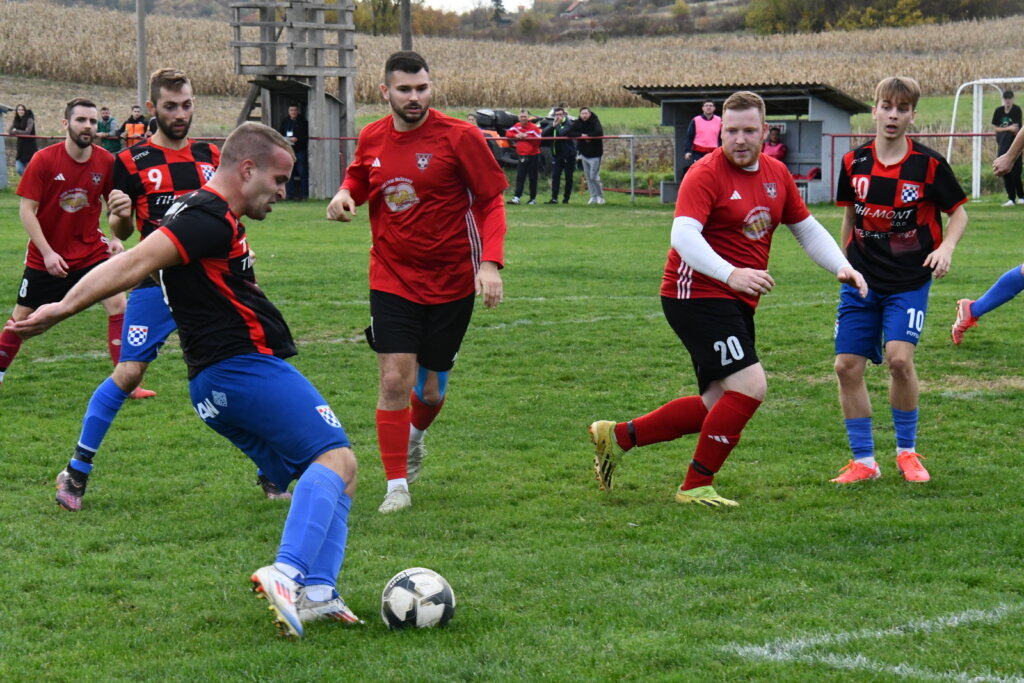 NOGOMET 2. ŽNL Pogotkom Kovačeka Udarnik uzeo sva tri boda u Gornjoj Rijeci