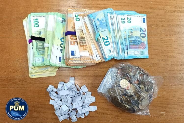 Policajci pretragom kuće pronašli sintetski kanabinoid