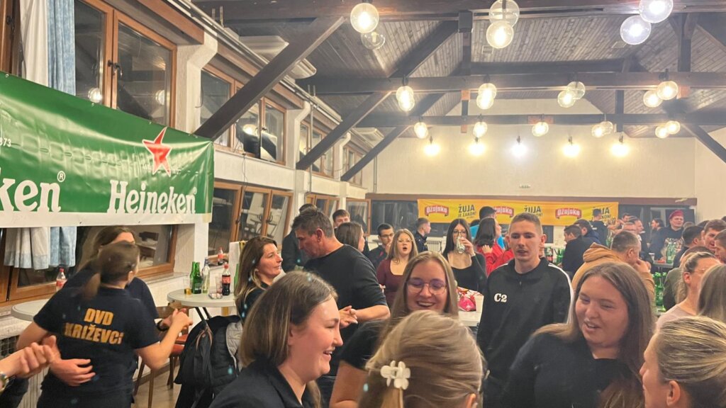 Photo 2025 11 29 23 36 54 1