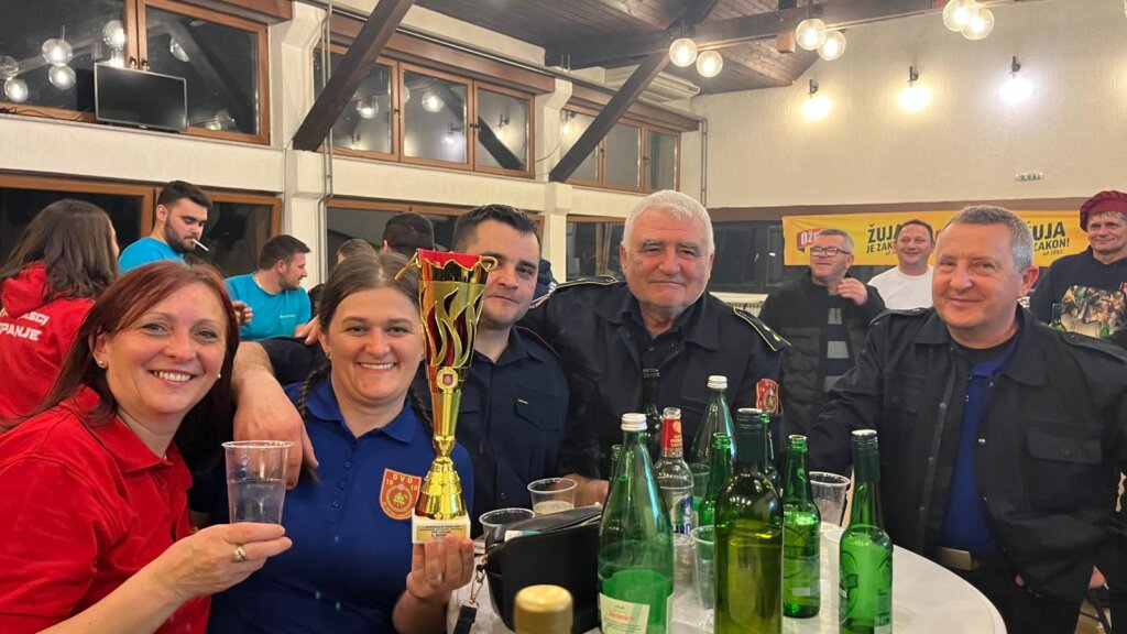 Photo 2025 11 29 23 37 28