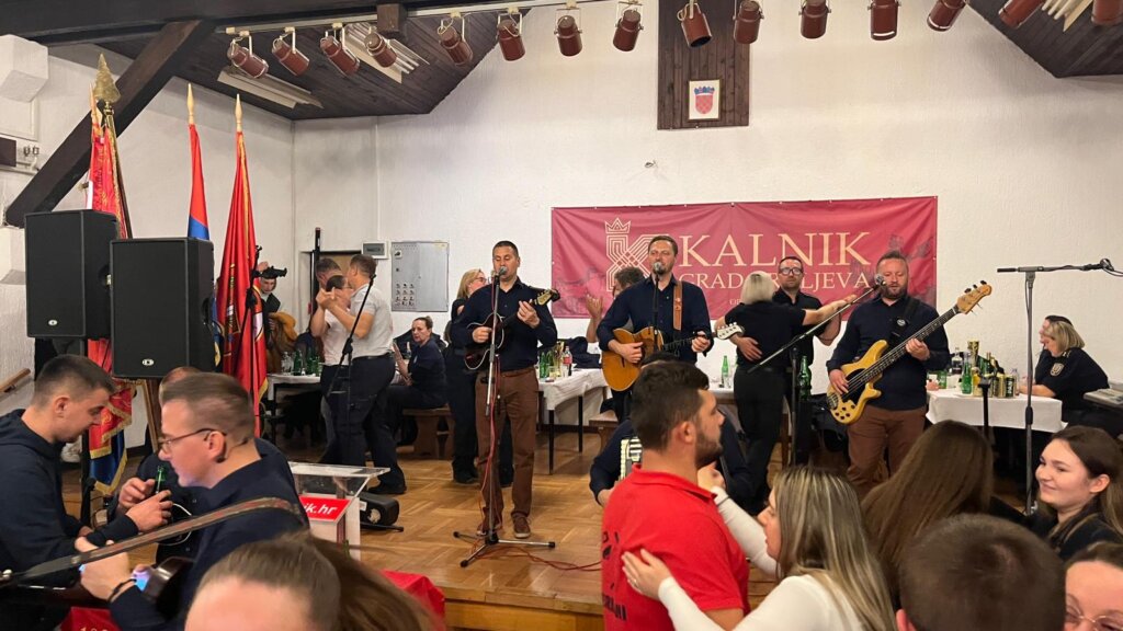 [FOTO/VIDEO] Rasplesana kalnička atmosfera