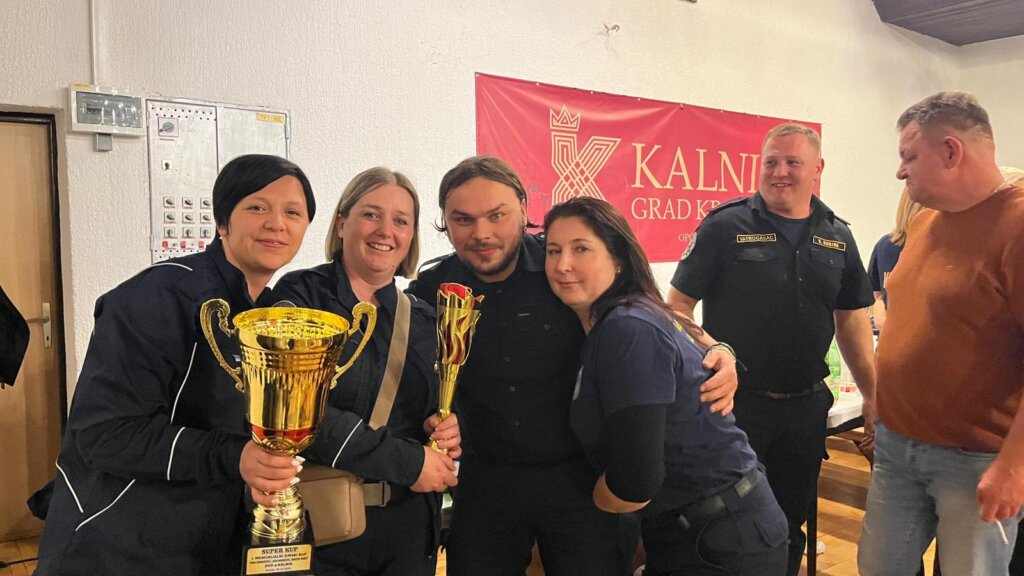 Photo 2025 11 29 23 37 42