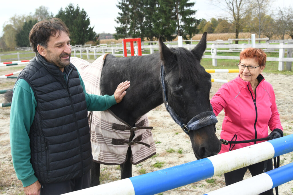 Udruga “Nada” Vrbovec skrbi o najstarijem konju u Hrvatskoj – kobili Valkiri staroj 35 godina