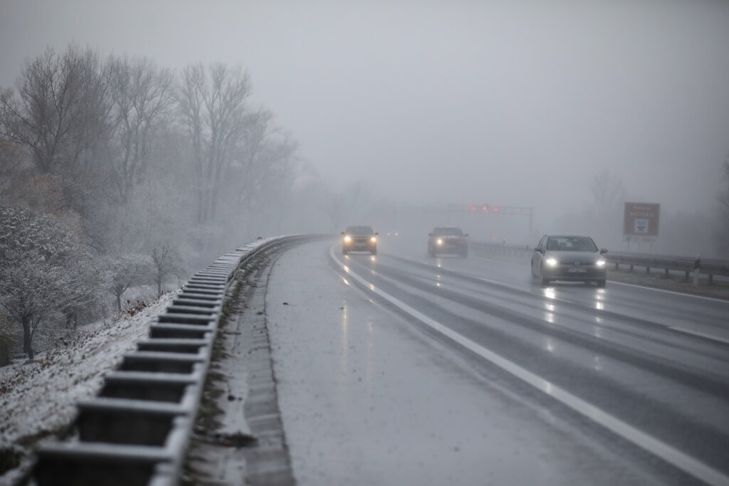 HAK upozorava na snijeg, zbog niskih temperatura moguća je poledica