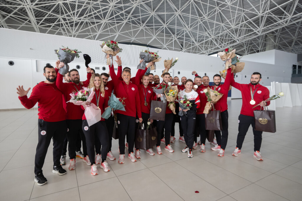Velika Gorica: Svečani Doček Hrvatske Rukometne Reprezentacije Gluhih Koja Je U Tokiju Obranila Zlatnu Medalju