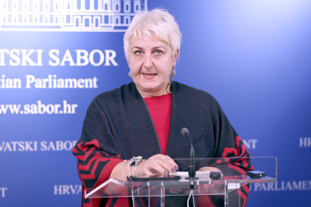 Dubravka Novak: U Hrvatskoj gotovo petina djece u riziku od siromaštva