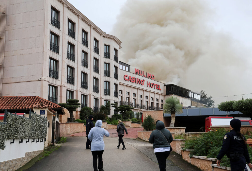 Požar koji je zahvatio hotel pod kontrolom