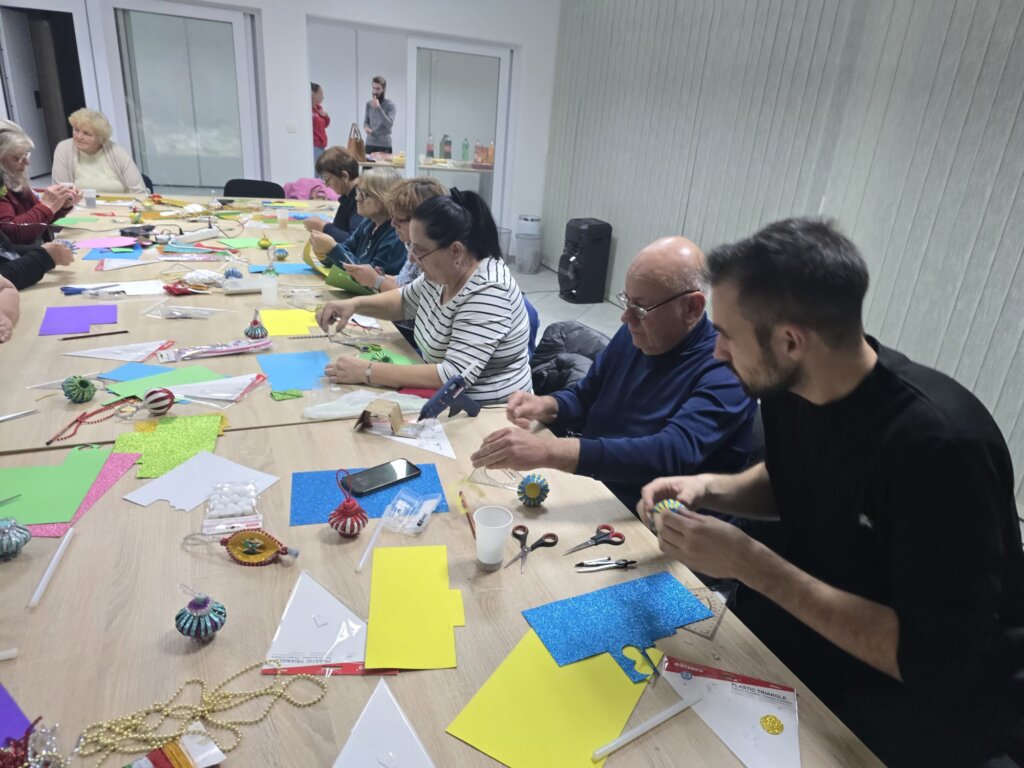 Kulturna udruga Sveti Martin organizirala radionicu izrade božićnih ukrasa