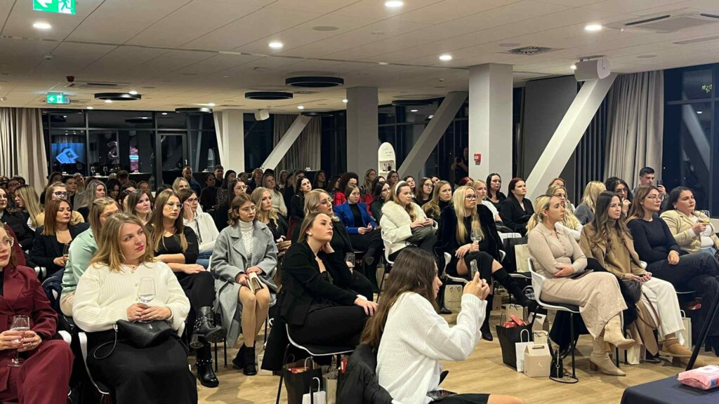 A27bf7d6 1dd1 4226 8011 C1a863b27bfc