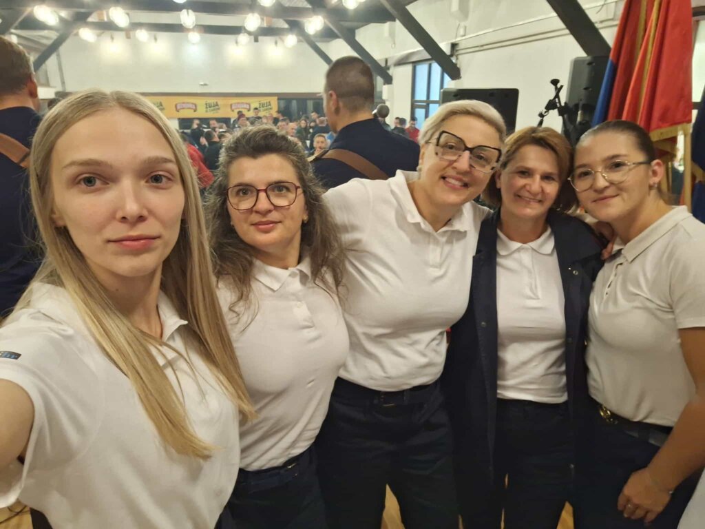 Att.8jtu9pzfmgvflz8 Qgioybxhniqx7paqv Ccm6 A2im