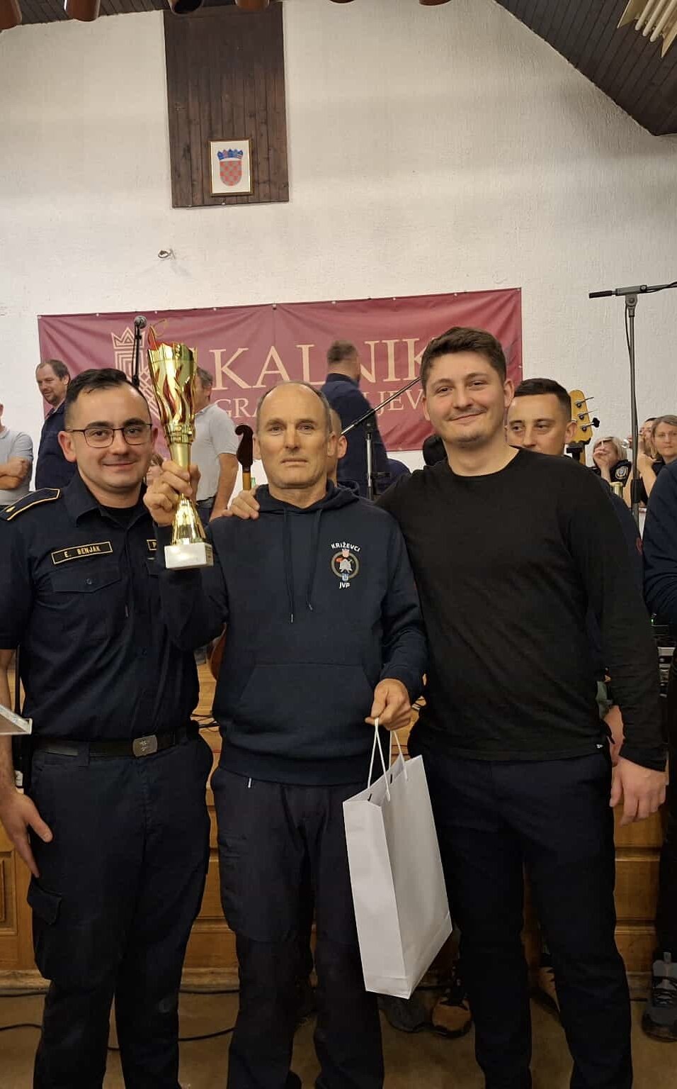 Att.orcmvpww8aee T39fby0piiszrwwpom2rysujw2yi2y