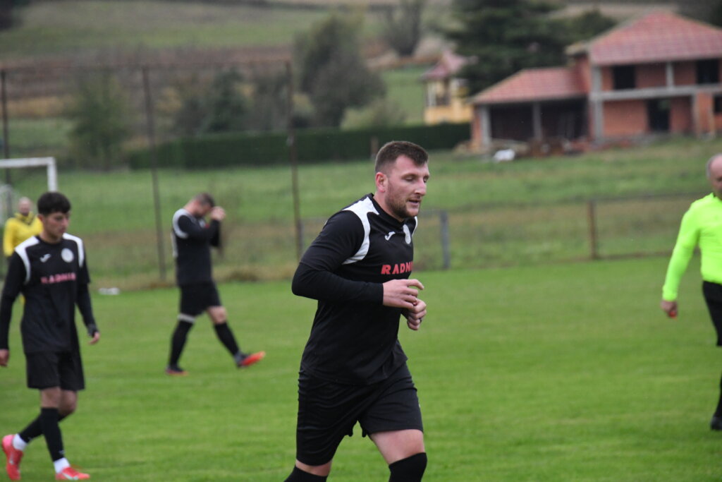 NOGOMET 2. ŽNL Udarnik u Gornjoj Rijeci, derbi začelja u Carevdaru