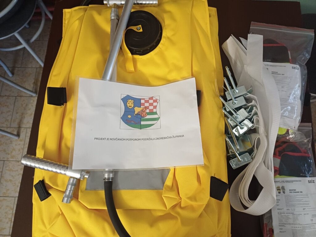 C65d25e5 D73b 40e6 8b62 Abcc004d80ce