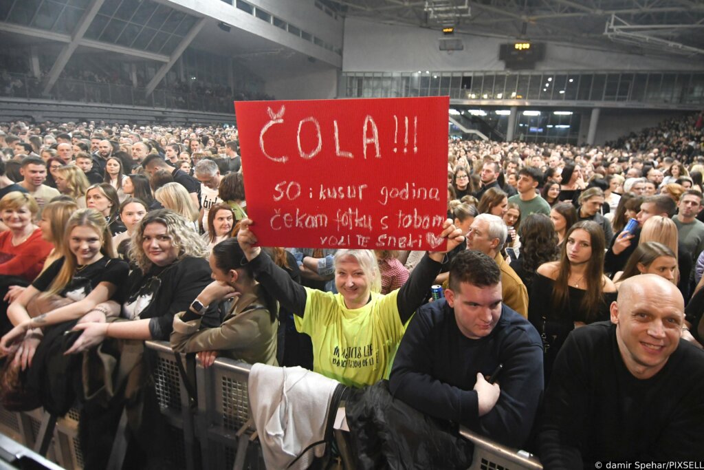 Zdravko Čolić oduševio sve generacije u Koprivnici