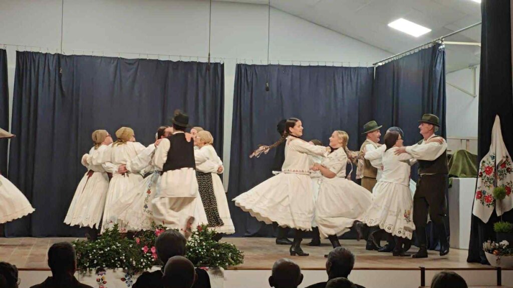 D97f896a C972 4f30 B40e A3c0e0b9949c