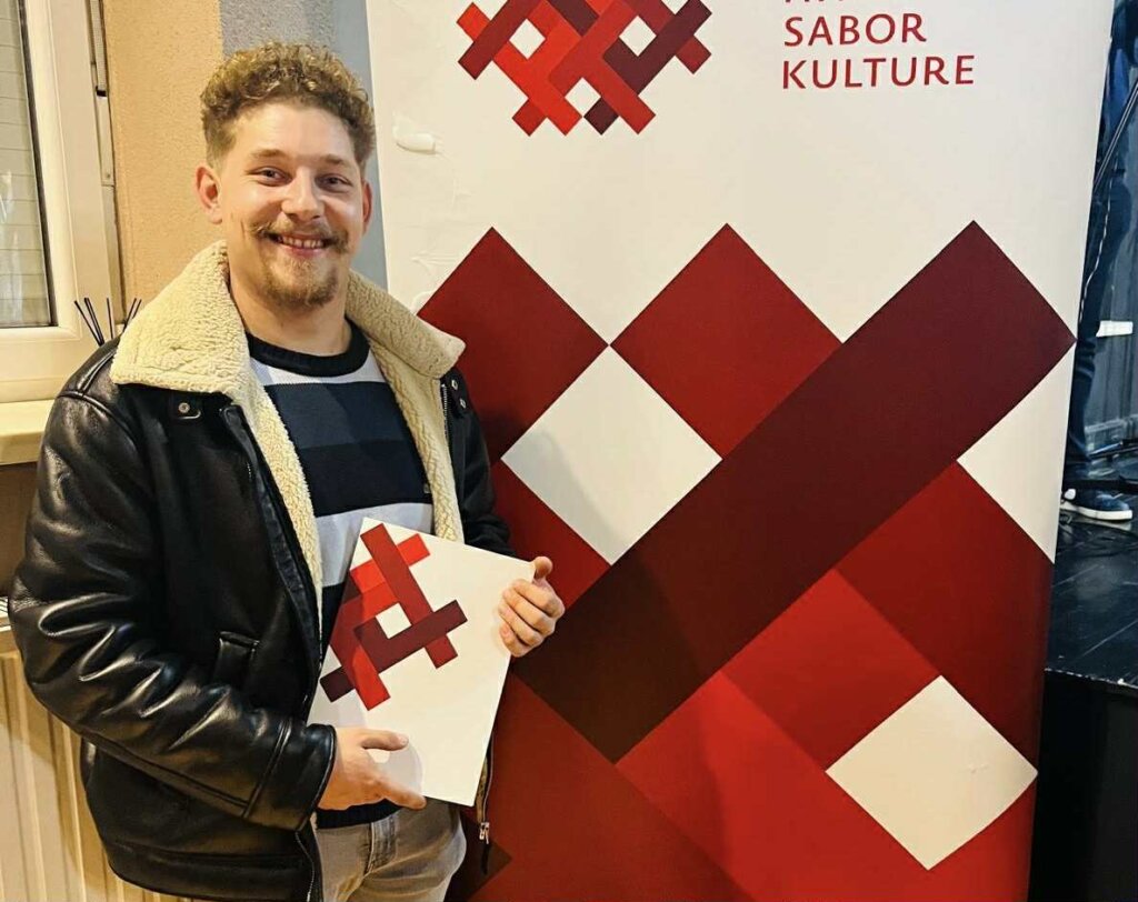 Dd50f333 C956 4915 9ea4 1bde716b694e