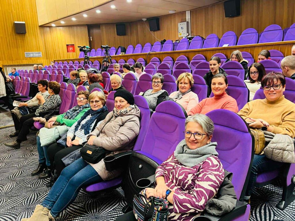 E385c06f 09bd 40be 8d33 47a37d882664