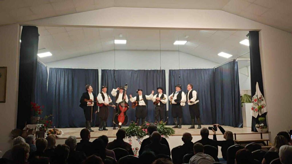 E7d9b6da C999 467d B021 2ce637e5f3d2