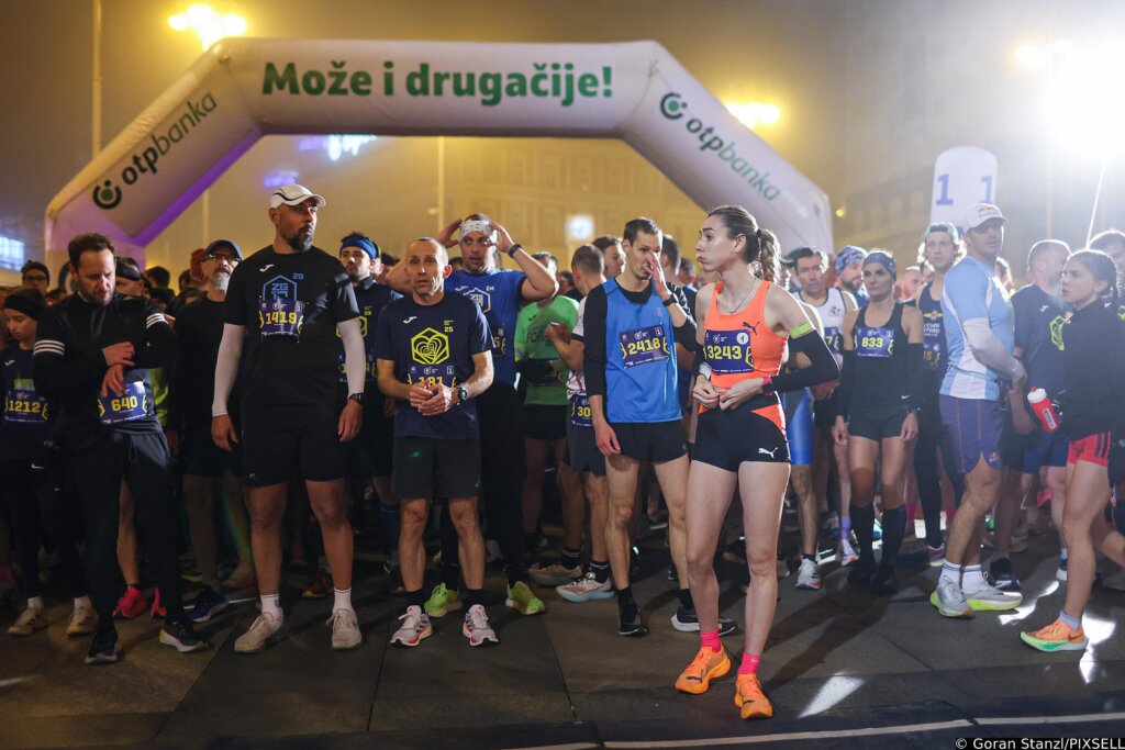 Održan 14. Zagrebački Nočni Cener Na Kojem Je Sudjelovalo Oko 3000 Trkača