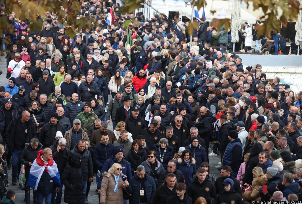 Dostojanstven prolazak Kolone sjećanja Vukovarom