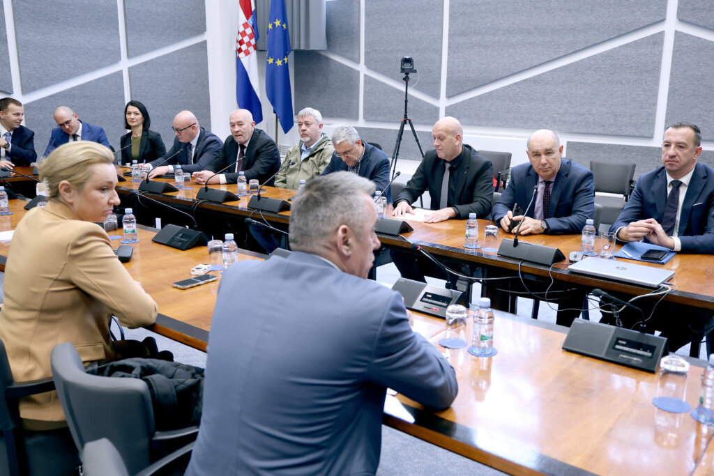 Okrugli stol: Vukovar, mjesto posebnog pijeteta – moj izbor u dobru i zlu